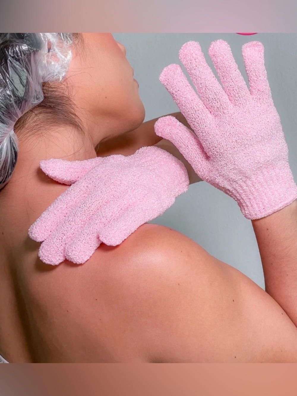MOONPOP Exfoliating Body Gloves in Mauve Pink - Picture 4 of 5